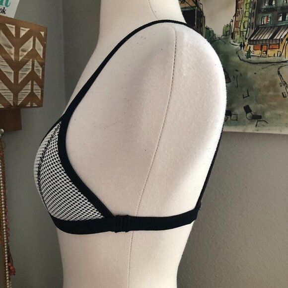 Triangl Ollie Mesh Neoprene Triangle Bikini Top - Fishnet - Picture 8 of 8